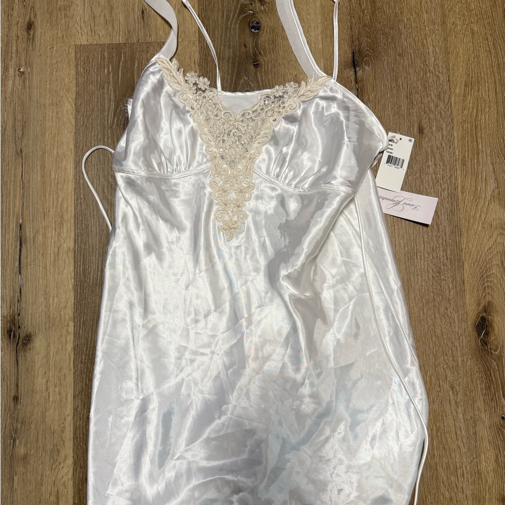 Linea Donatella White Lace Chemise